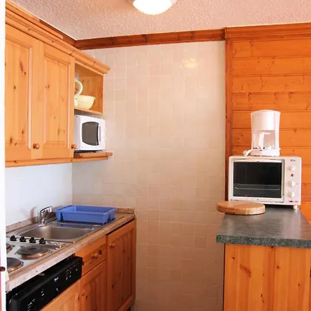 Serac - Location: En De La Station Mae-9020 Apartment